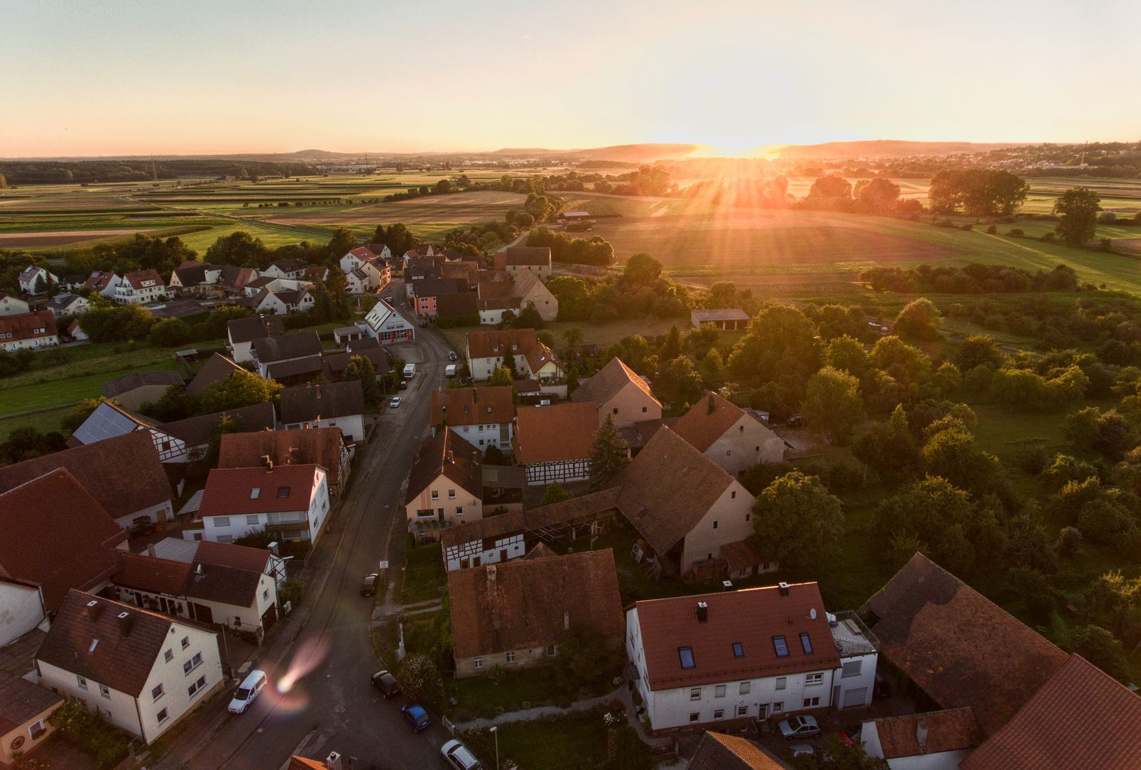 Rooftops of Pinzberg against the low sun