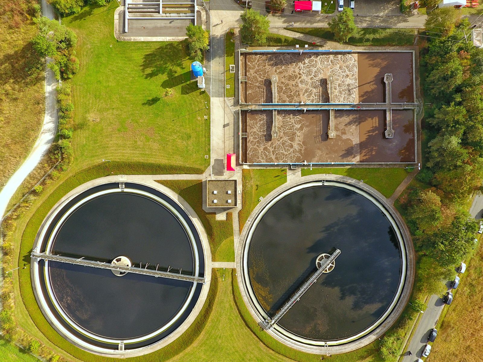 Clarifiers seen straight from above