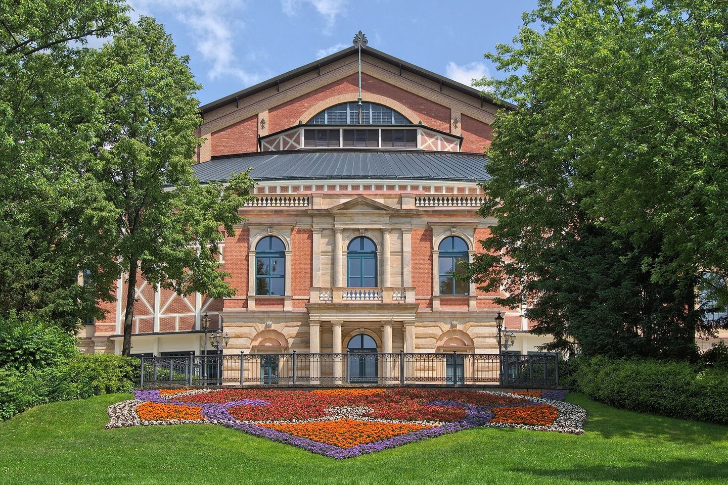 Festival Theatre on the Green Hill
