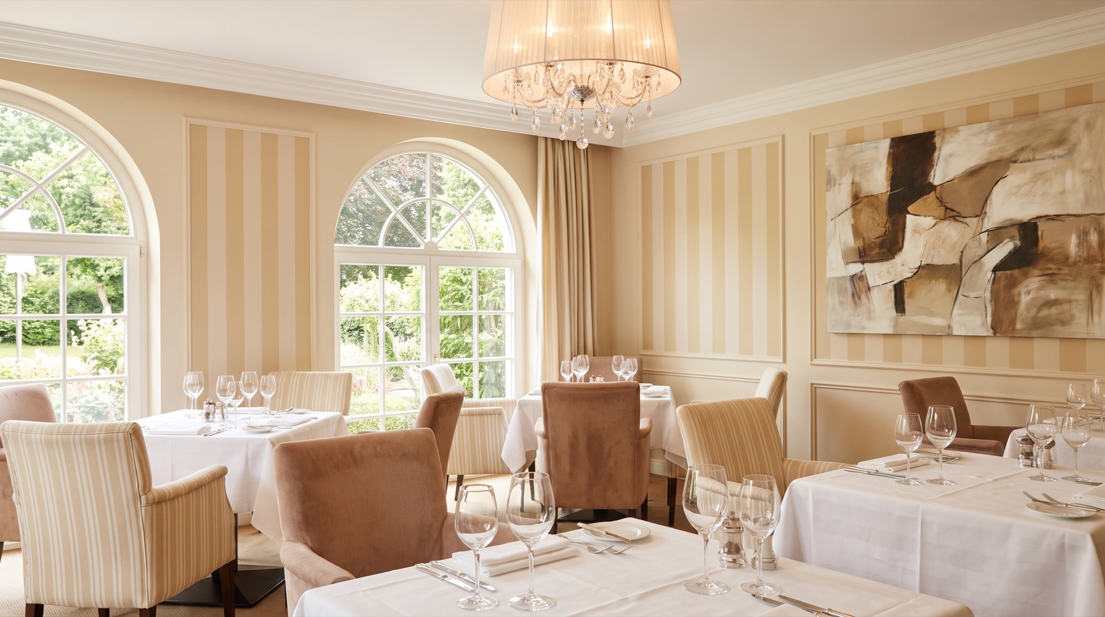 Restaurant des Beispielhotels